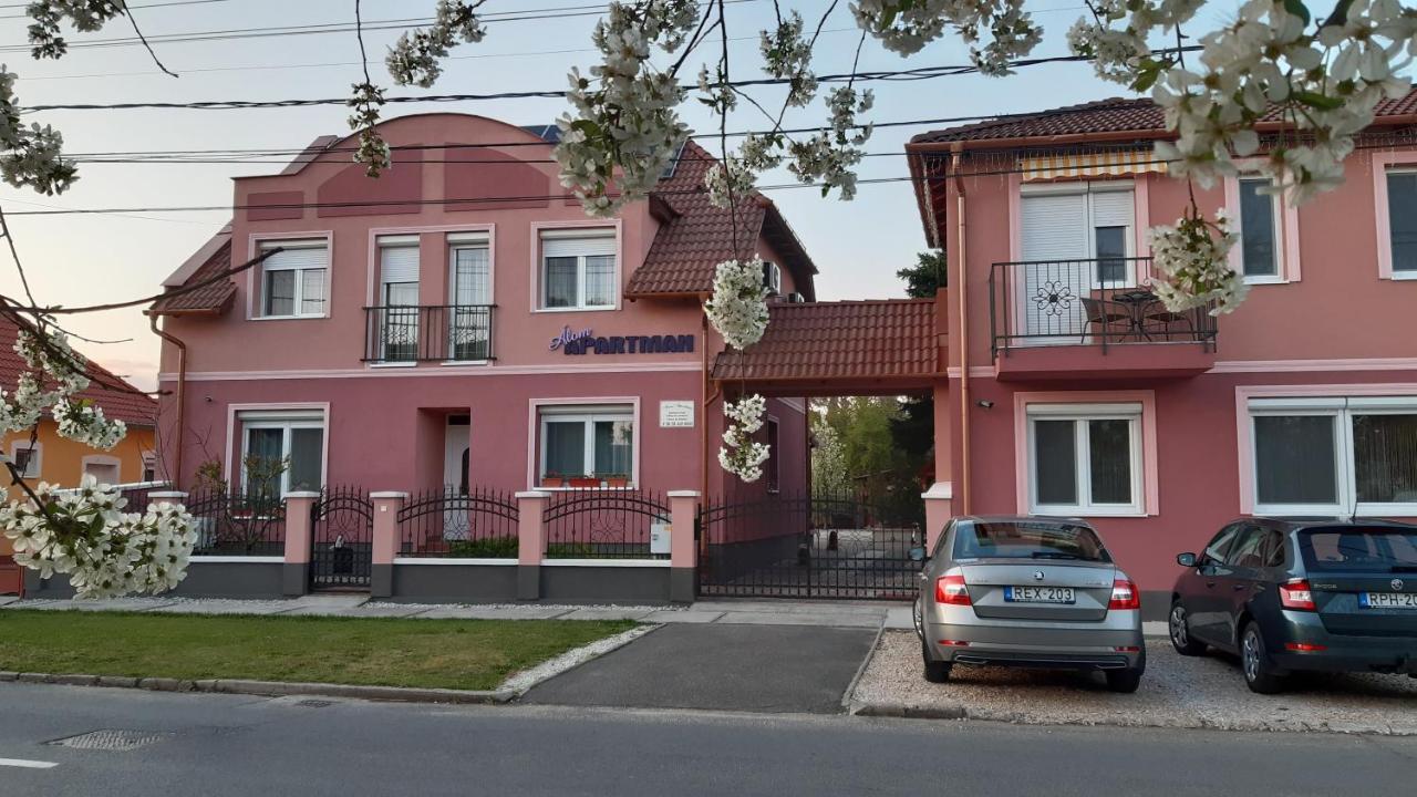 Alom Apartman Hajdúszoboszló المظهر الخارجي الصورة