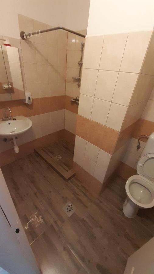 Alom Apartman Hajdúszoboszló المظهر الخارجي الصورة