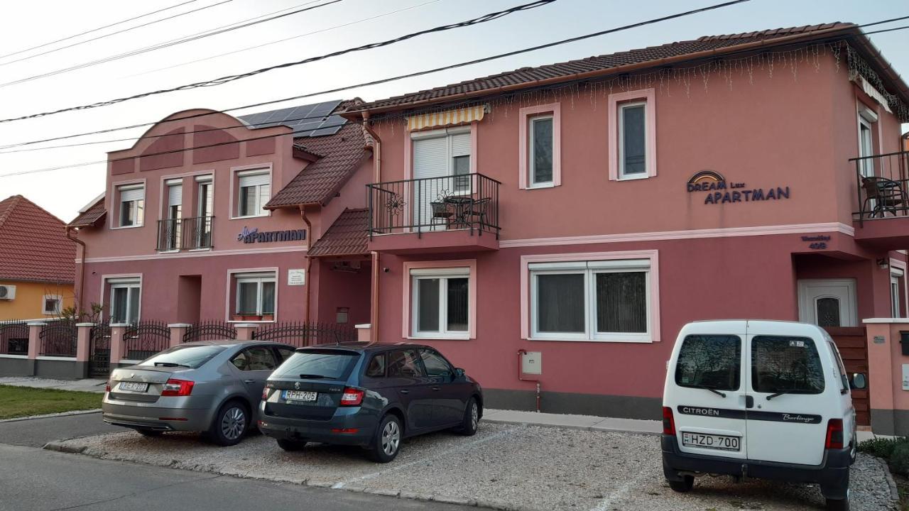 Alom Apartman Hajdúszoboszló المظهر الخارجي الصورة