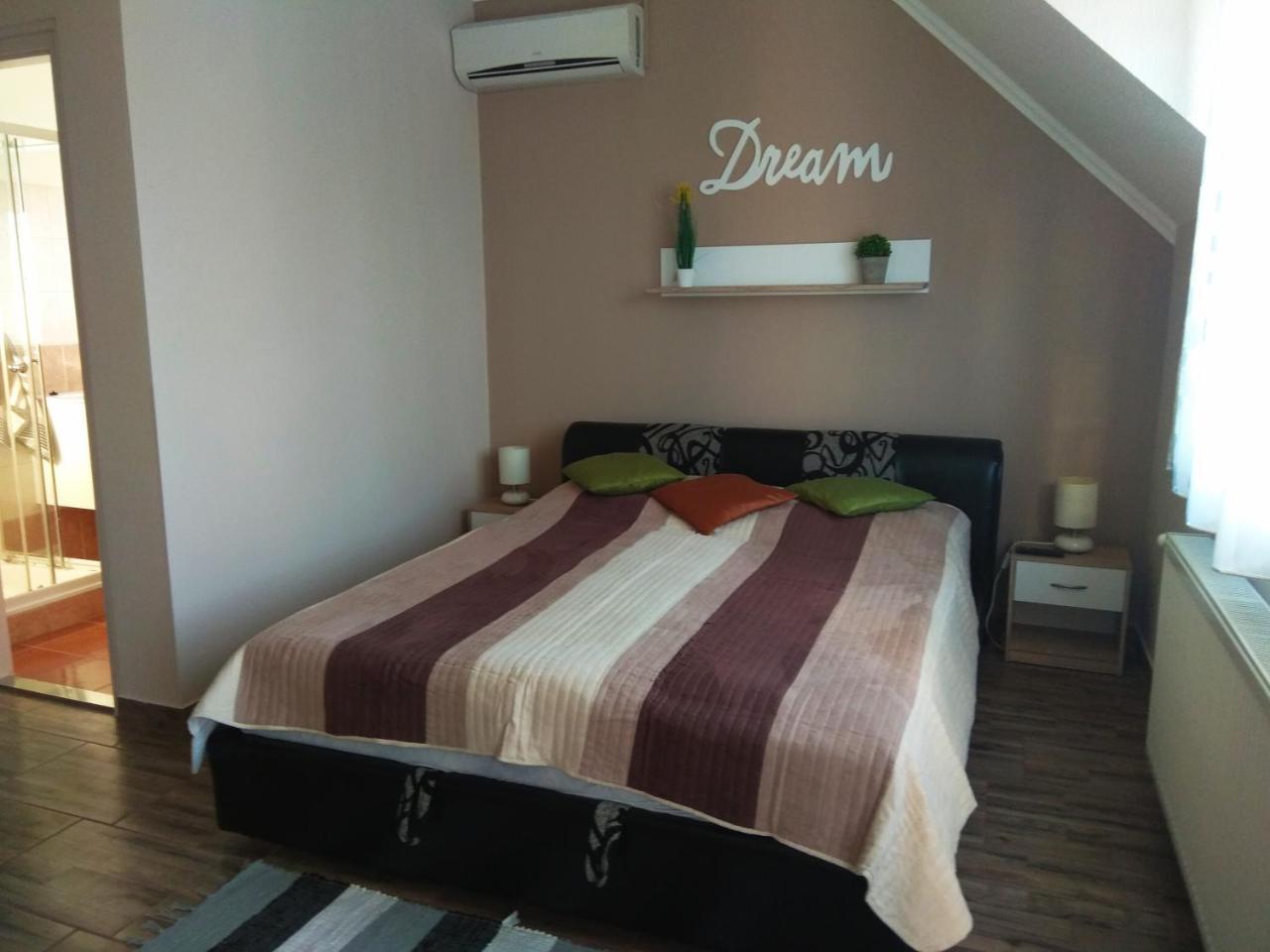 Alom Apartman Hajdúszoboszló المظهر الخارجي الصورة